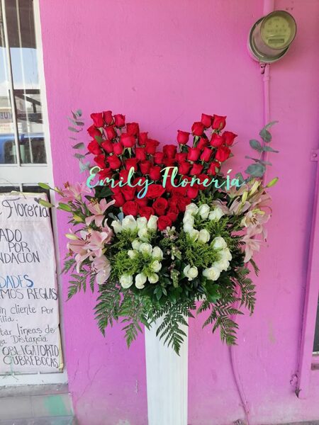 CORAZON DE ROSAS PARA CUMPLEAÑOS 